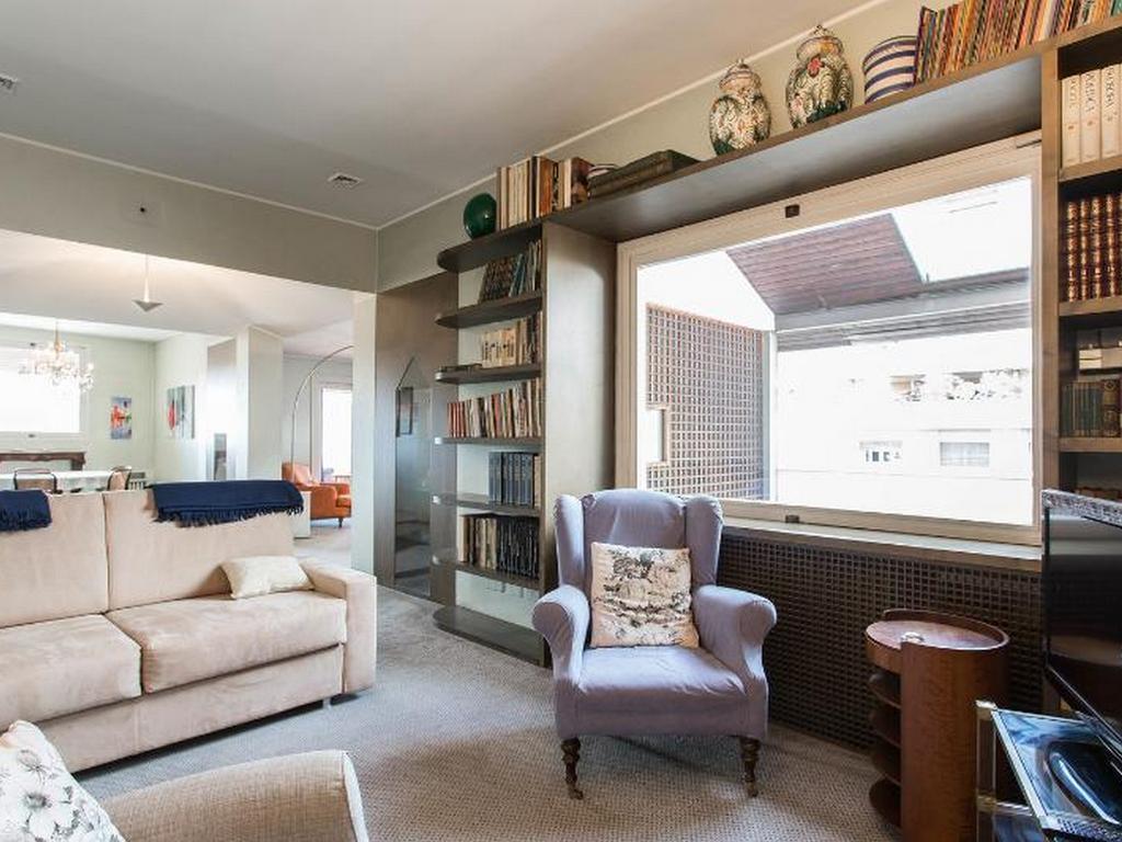 Roomy Apartment Duomo & San Babila ميلان المظهر الخارجي الصورة