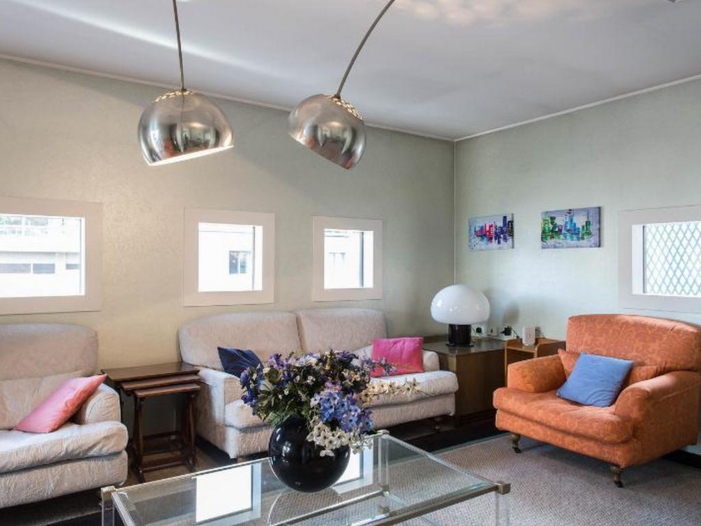 Roomy Apartment Duomo & San Babila ميلان المظهر الخارجي الصورة