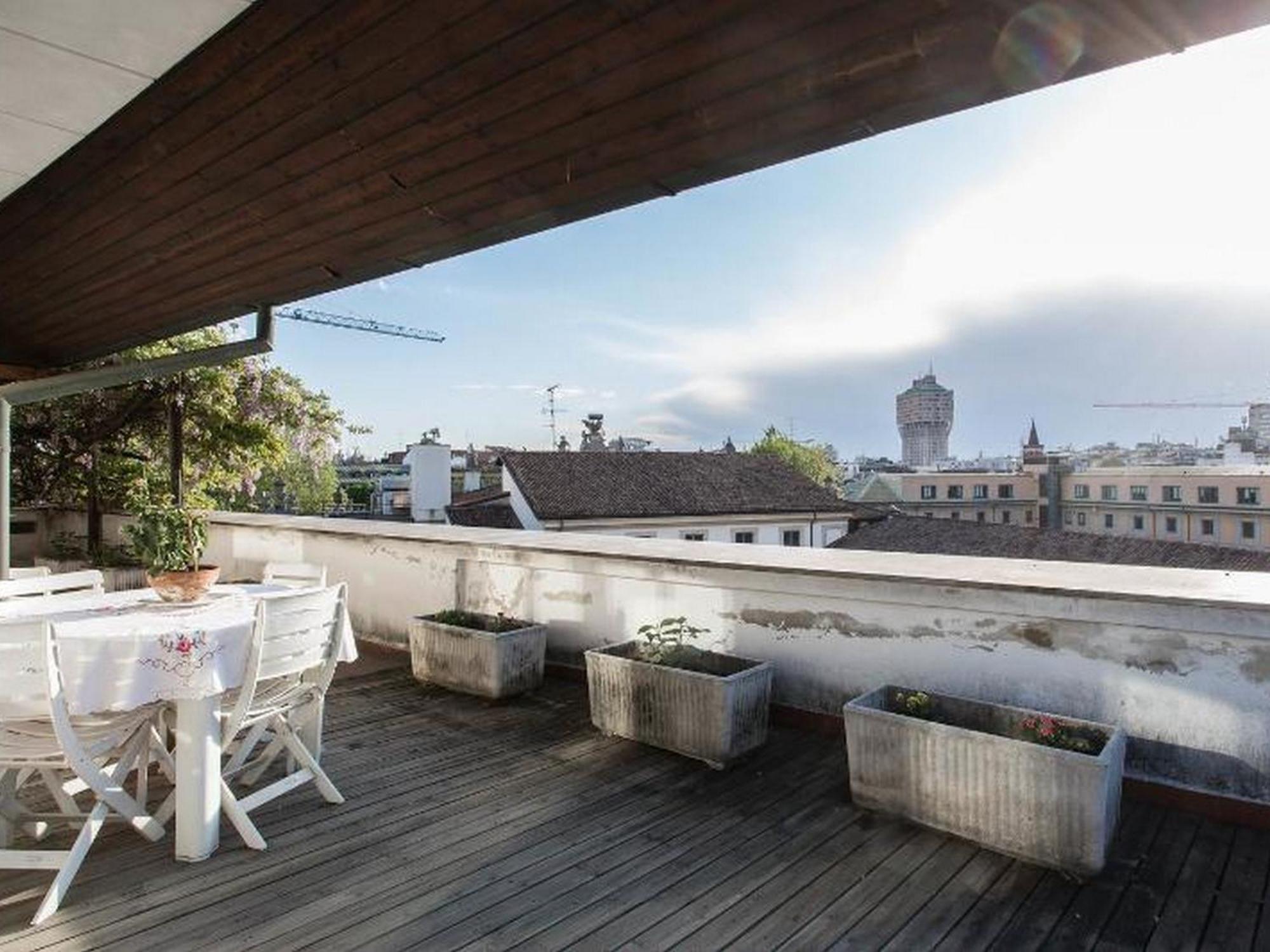 Roomy Apartment Duomo & San Babila ميلان المظهر الخارجي الصورة
