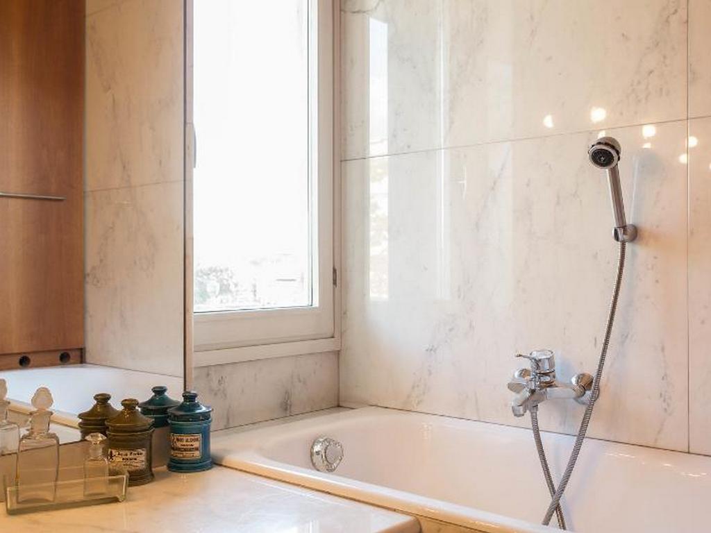Roomy Apartment Duomo & San Babila ميلان المظهر الخارجي الصورة