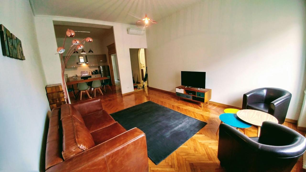 Roomy Apartment Duomo & San Babila ميلان المظهر الخارجي الصورة