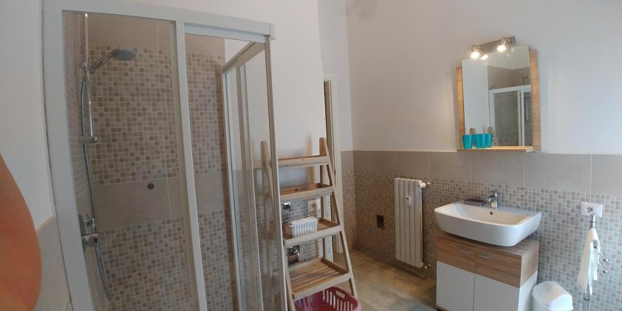 Roomy Apartment Duomo & San Babila ميلان المظهر الخارجي الصورة