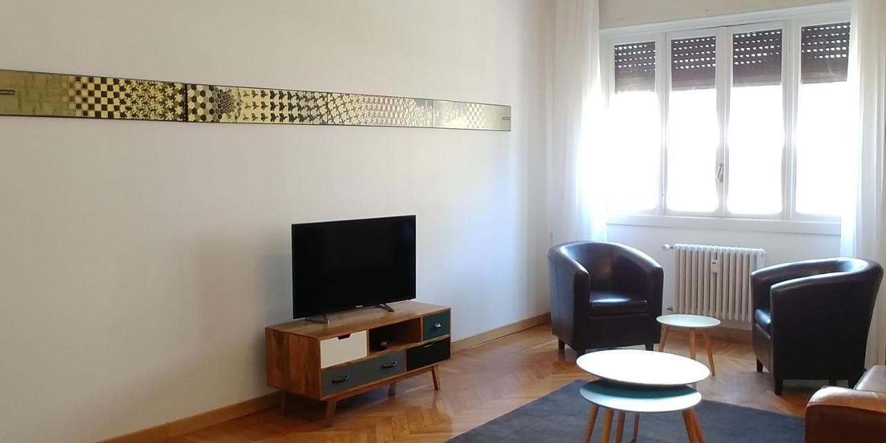 Roomy Apartment Duomo & San Babila ميلان المظهر الخارجي الصورة