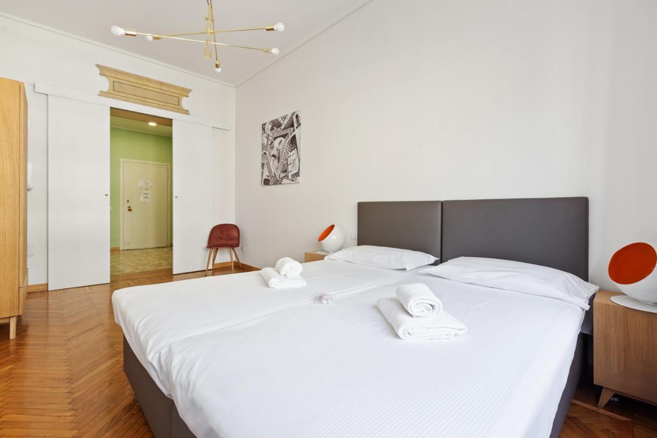 Roomy Apartment Duomo & San Babila ميلان المظهر الخارجي الصورة
