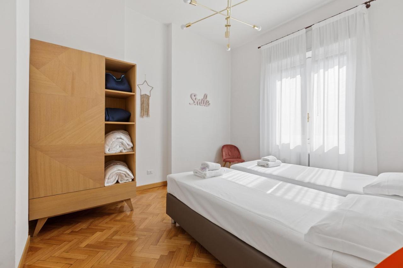 Roomy Apartment Duomo & San Babila ميلان المظهر الخارجي الصورة
